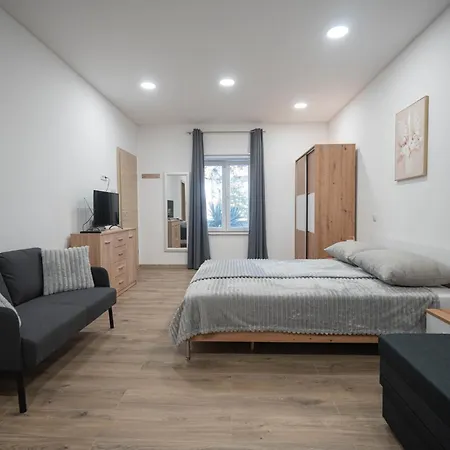 Apartman Mala Oaza *