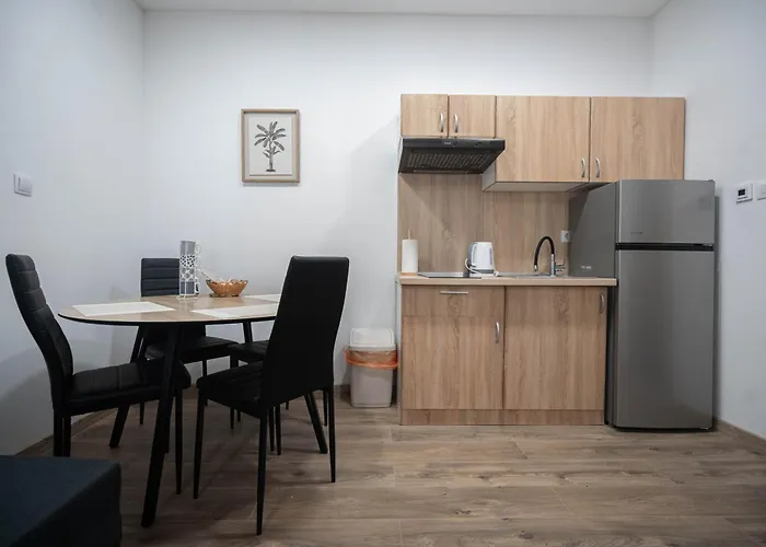 Mala Oaza * Kistanje