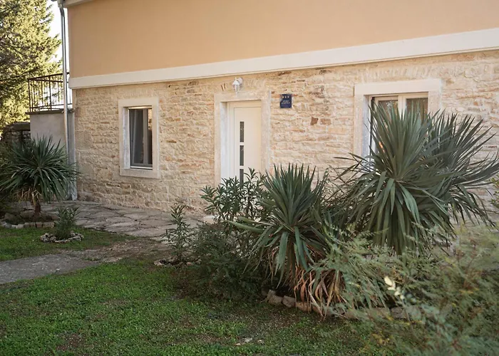 Mala Oaza Apartment *